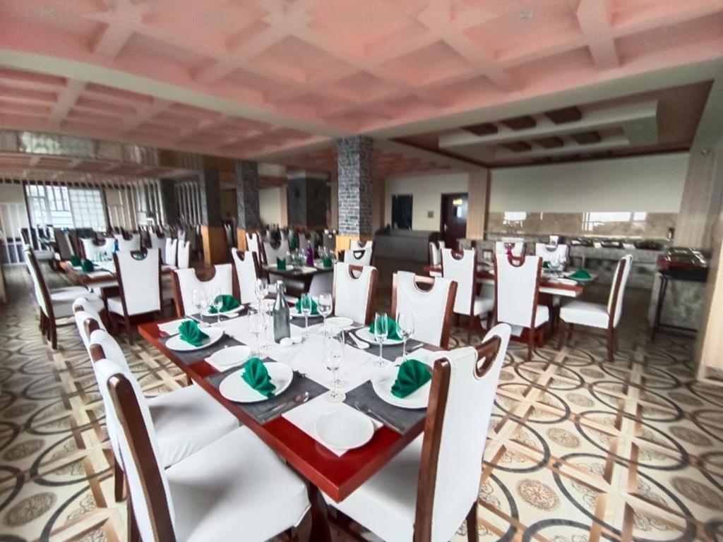 Staynest Retreat And Spa Gangtok With Parking & Swimming Pool Kültér fotó